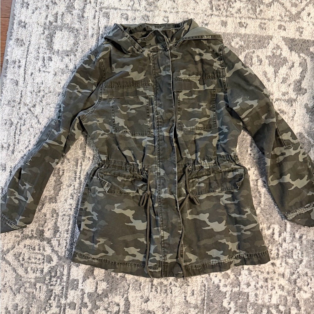 Universal Thread Olive Camouflage Hooded Jacket